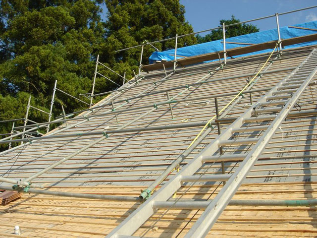 1.　下地調整　ルーフィング張り